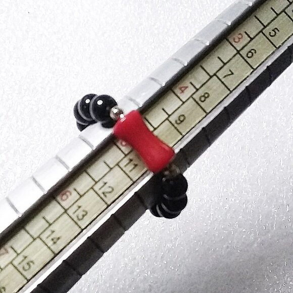 Dainty BeadRing! Size 5 Genuine Coral + Black Stone Beaded Midi Knuckle Ring - Picture 5 of 6